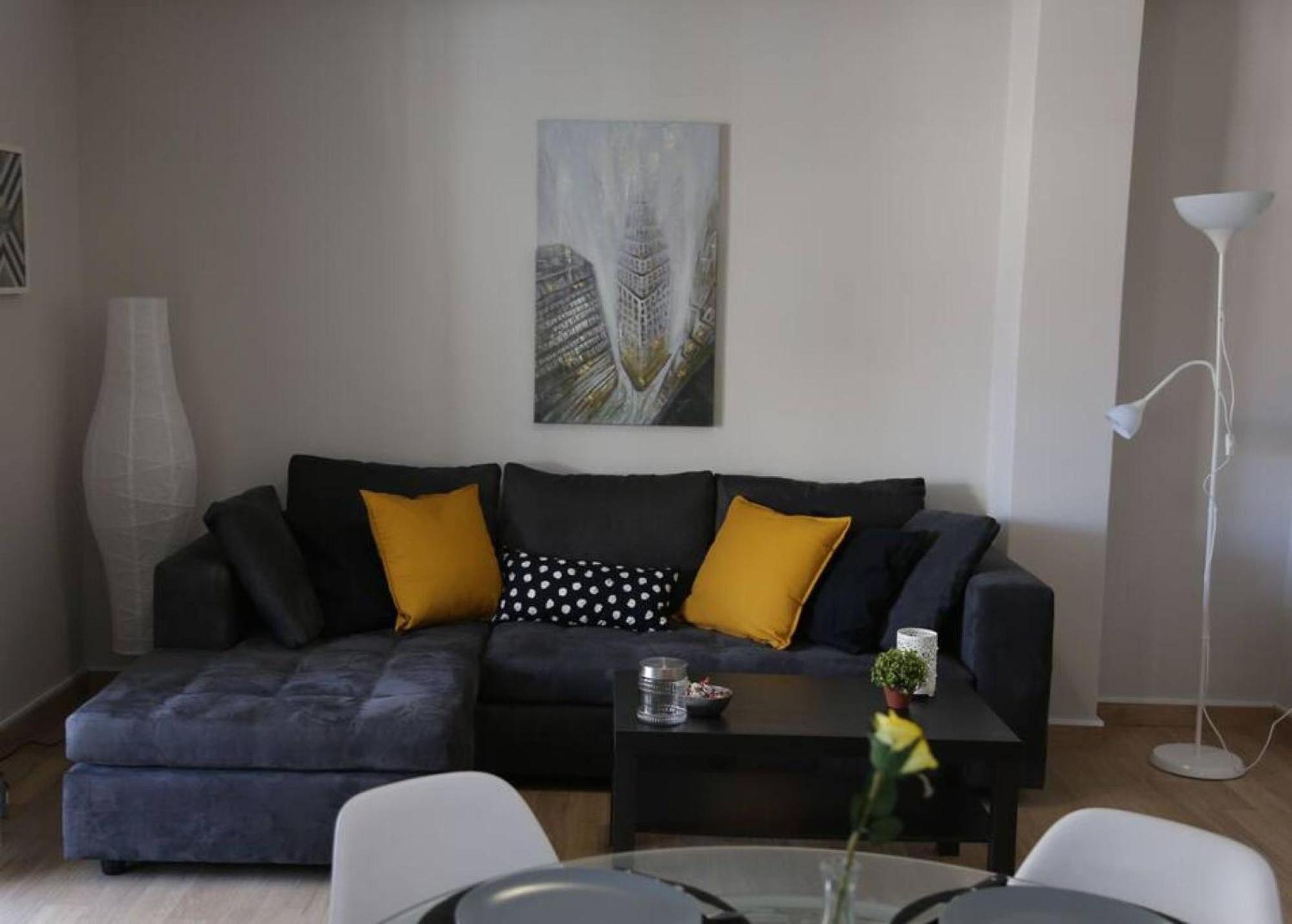 Penthouse Lux Flat With 2 Bd Next To Larissis Apartment Athena Bagian luar foto